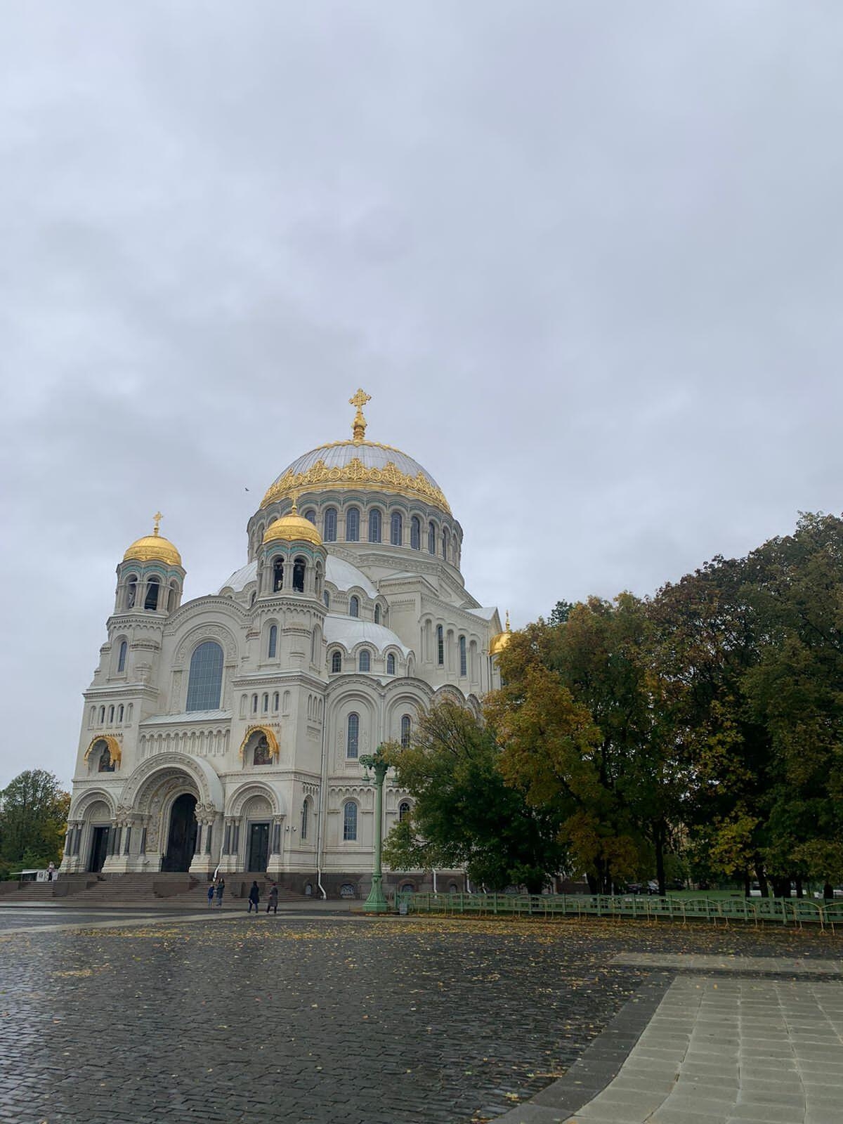 Санкт-Петербург. День России